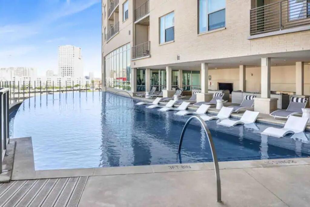 Goodluxcharm Luxury 2B2B In Deep Ellum Rftp Pool Apartment Dallas Exterior photo